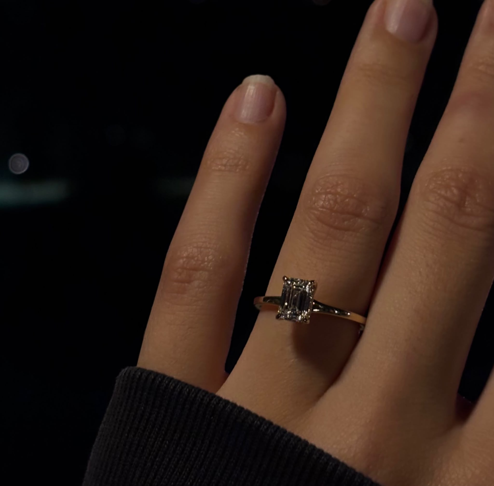 Close-up of Marie-Jo's engagement ring